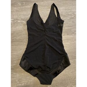 WACOAL VISION CUPLESS CONTROL BODYSUIT BLACK SIZE‎ SMALL